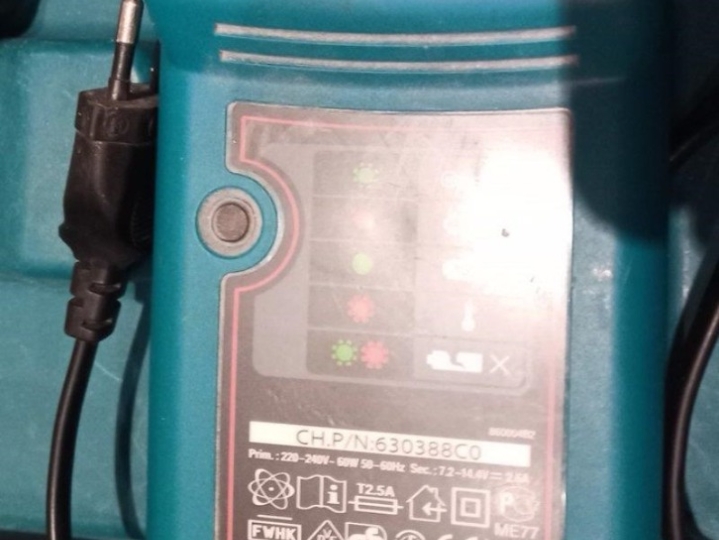 Makita bušilica i lampa
