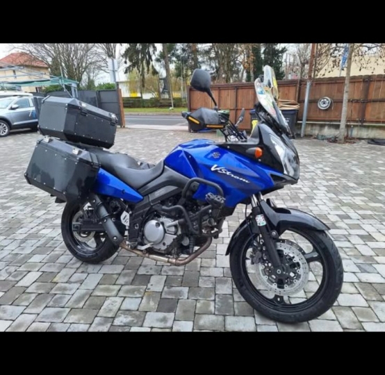Motor Suzuki V strom
