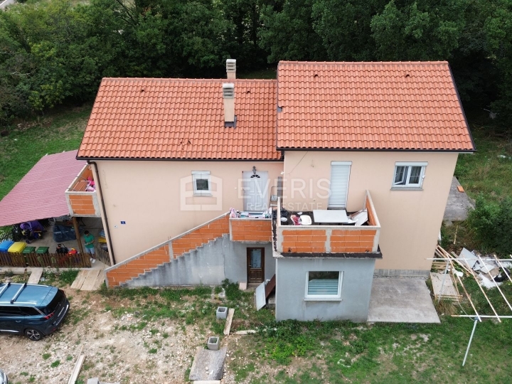 Čavle, Mavrinci, samostojeća kuća 230 m2