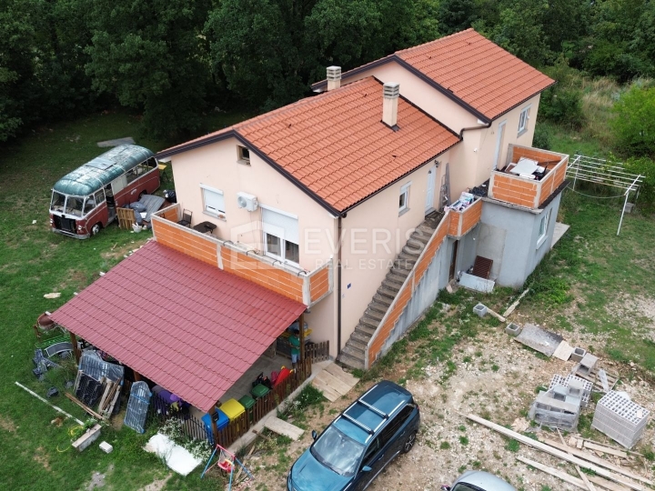 Čavle, Mavrinci, samostojeća kuća 230 m2