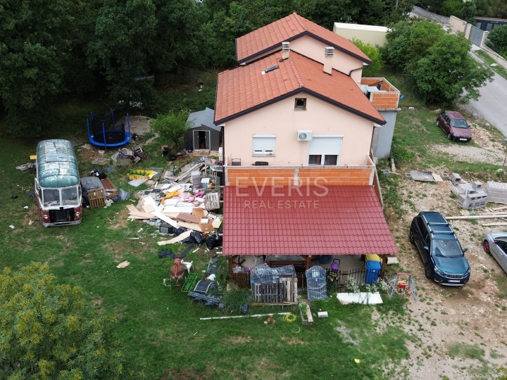 Čavle, Mavrinci, samostojeća kuća 230 m2