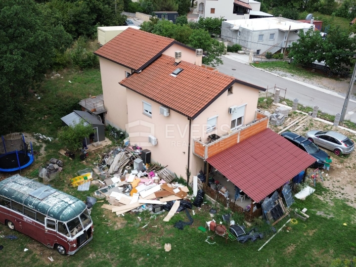 Čavle, Mavrinci, samostojeća kuća 230 m2