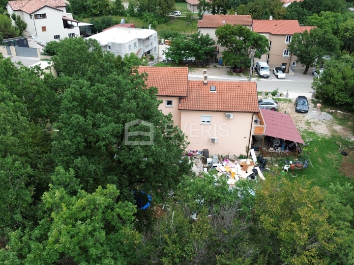 Čavle, Mavrinci, samostojeća kuća 230 m2