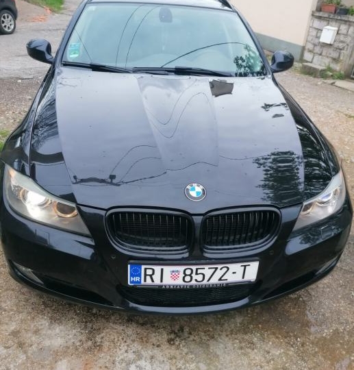 BMW320D