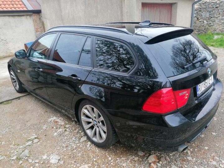 BMW320D