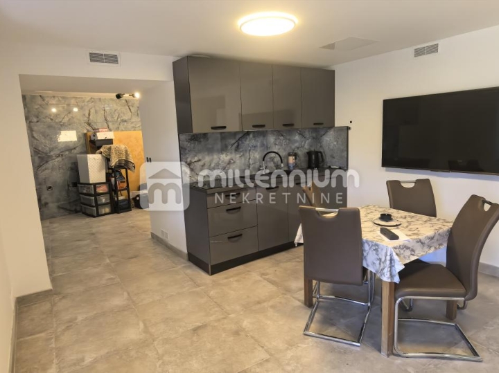Rijeka, Belveder, samostojeća kuća, 100m2, terasa