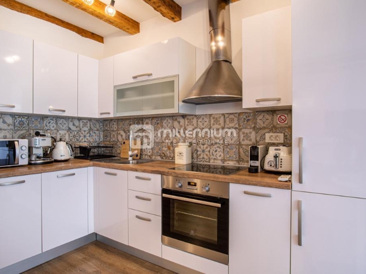 Rijeka, Centar, 74.35 m2, 2-sobni s dnevnim