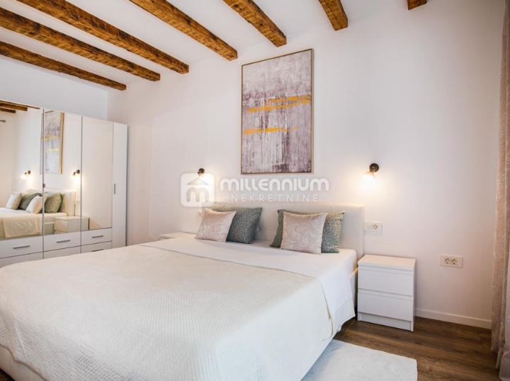 Rijeka, Centar, 74.35 m2, 2-sobni s dnevnim