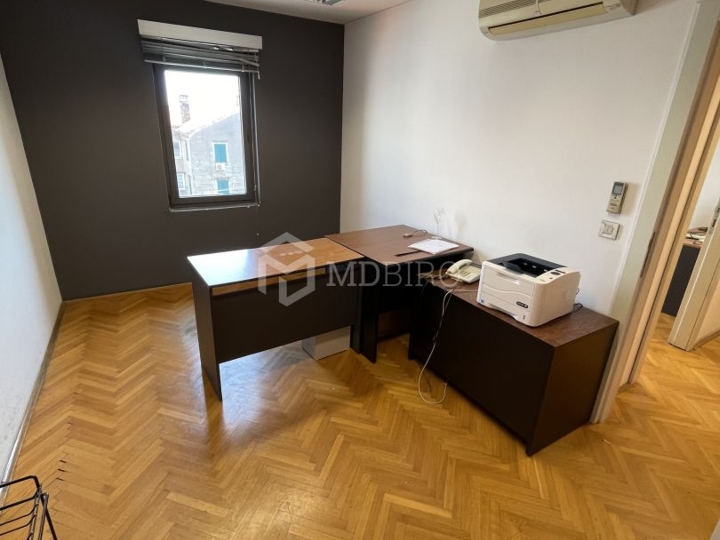Poslovni prostor 90 m², centar grada