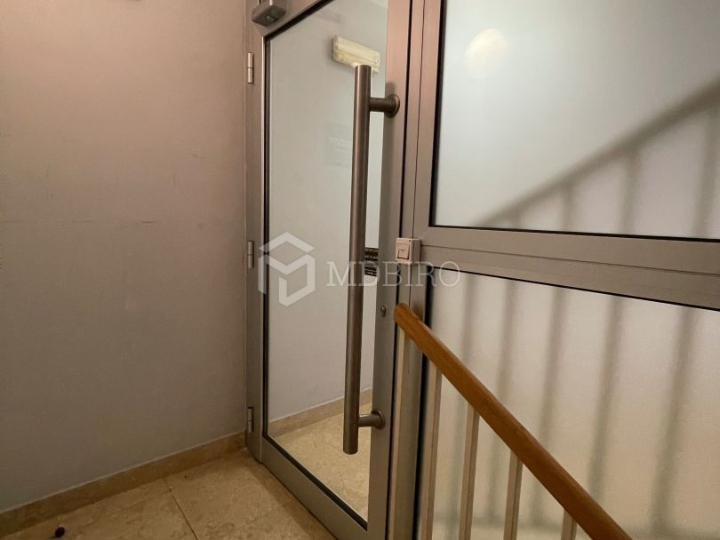 Poslovni prostor 90 m2, centar grada