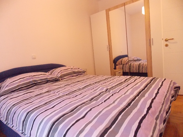 Stan 56m2 u blizini stadiona Kantrida, 56 m2, besplatni WI-FI