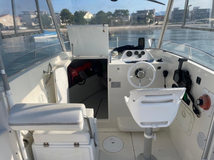 Brodica Arkos Dolphin 21