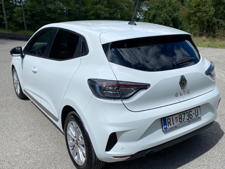 Renault Clio TCe 2024