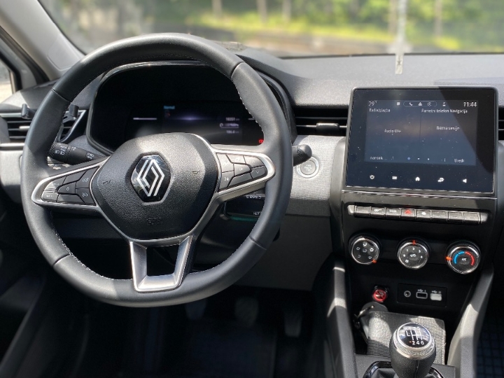 Renault Clio TCe 2024