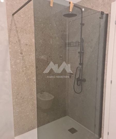 Centar, kompletno novouređen stan se daje u najam!