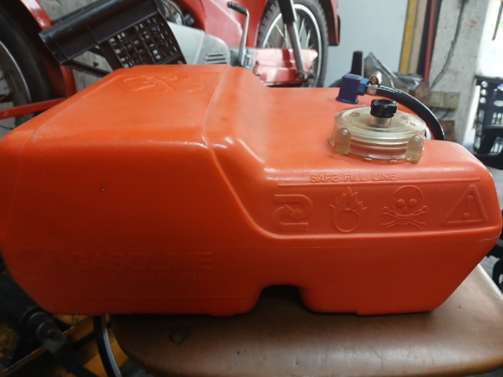 PVC rezervar 12l
