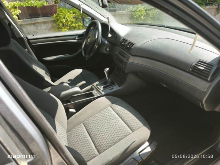 Prodaje se BMV 320 2001 godište