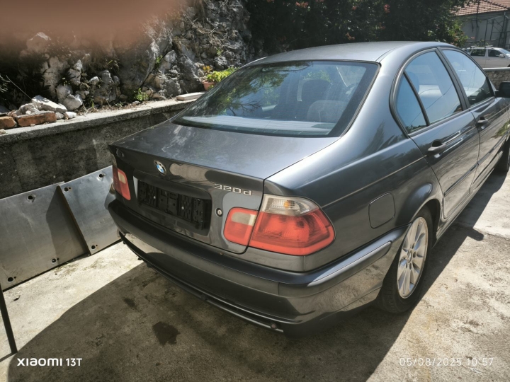 Prodaje se BMV 320 2001 godište