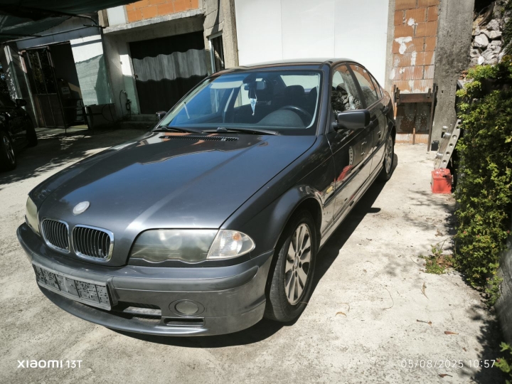 Prodaje se BMV 320 2001 godište