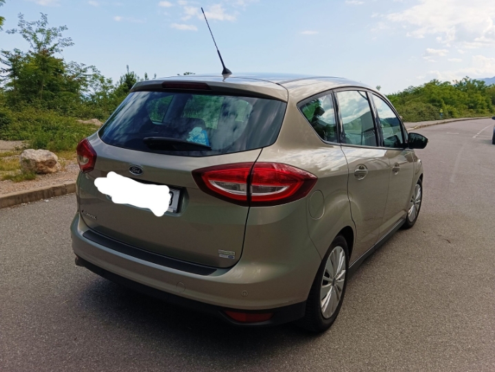 C-max samo 85.000 km