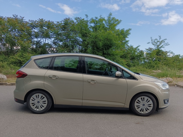 C-max samo 85.000 km