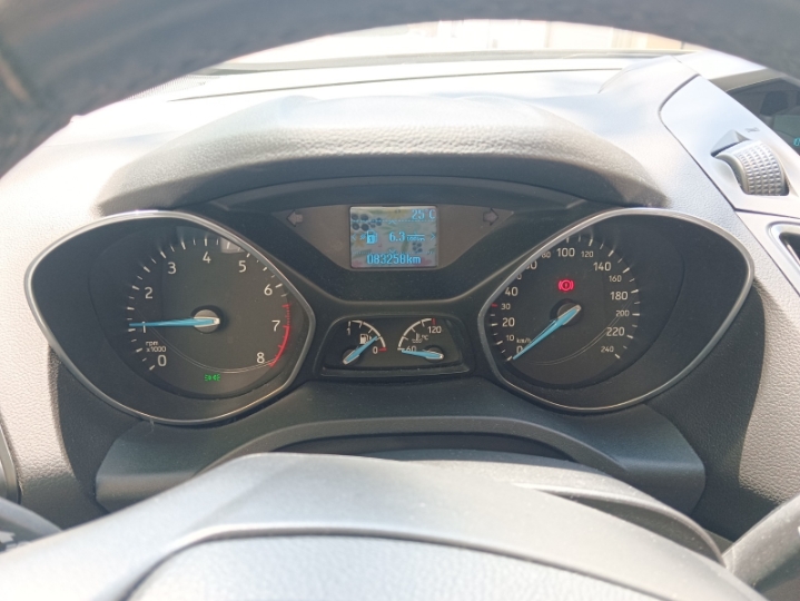C-max samo 85.000 km