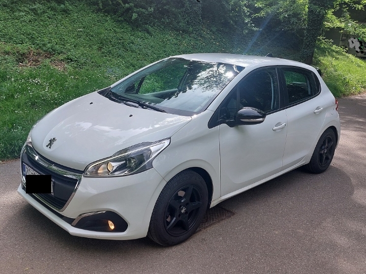 Peugeot 208 1,2 GT look 