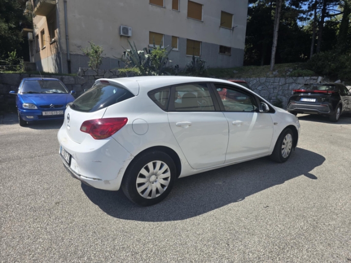 Opel Astra 1.4 plin benz
