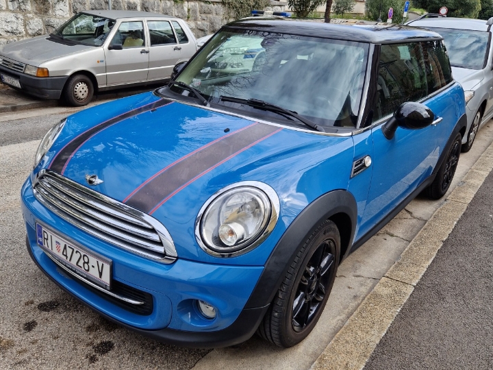 Mini Cooper 90 kw benzin reg. 07/26