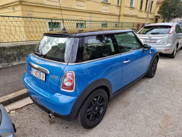 Mini Cooper 90 kw benzin reg. 07/26