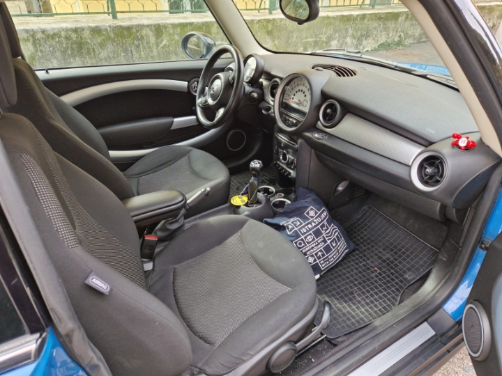 Mini Cooper 90 kw benzin reg. 07/26