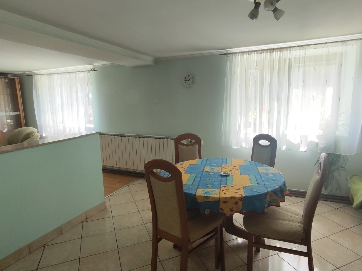 Useljiva goranska kuća u okolici Fužina