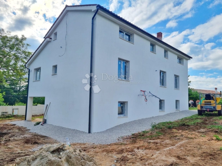 Prilika - odlična kuća u rohbau fazi 