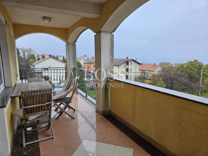 Donja Drenova, 110 m2, 3S+DB, garaža, 1.000 € + režije