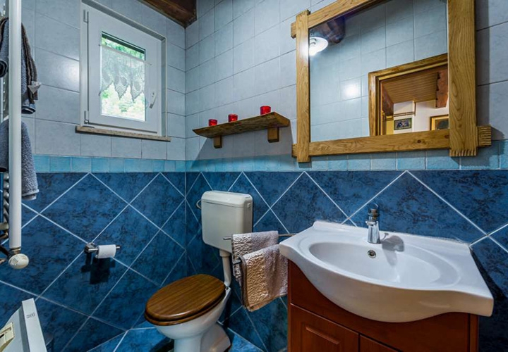 Opremljena kuća, Lič, 120 m2