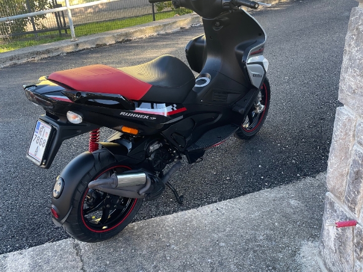 Gilera Runner
