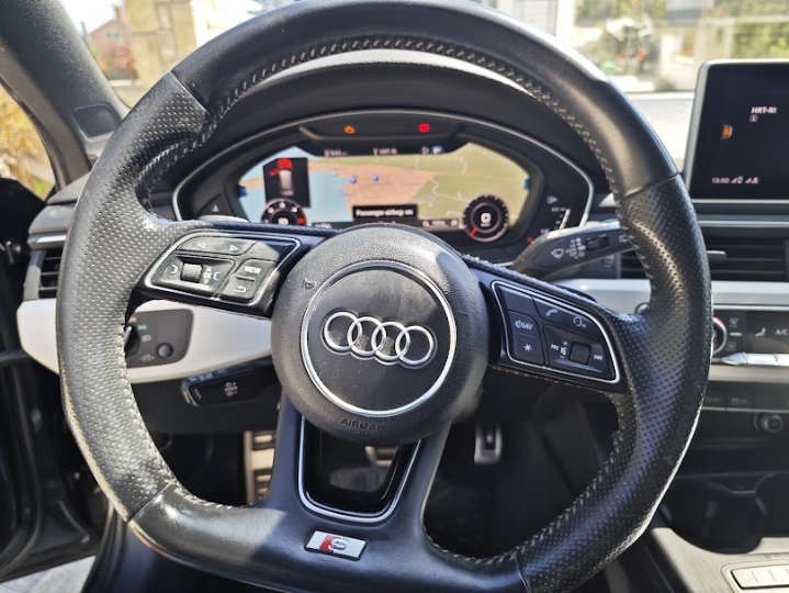 Audi A4 Avant 2.0 TDI 3xSline led
