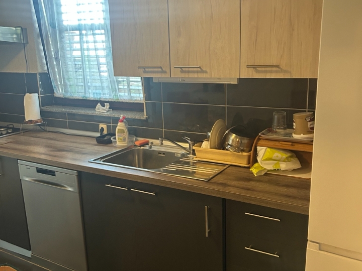 Iznajmljujem uredan stan