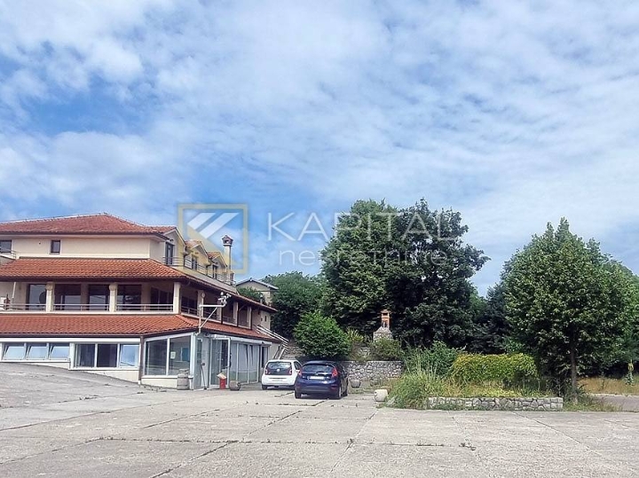 Matulji, poslovno-stambena zgrada, 780 m2