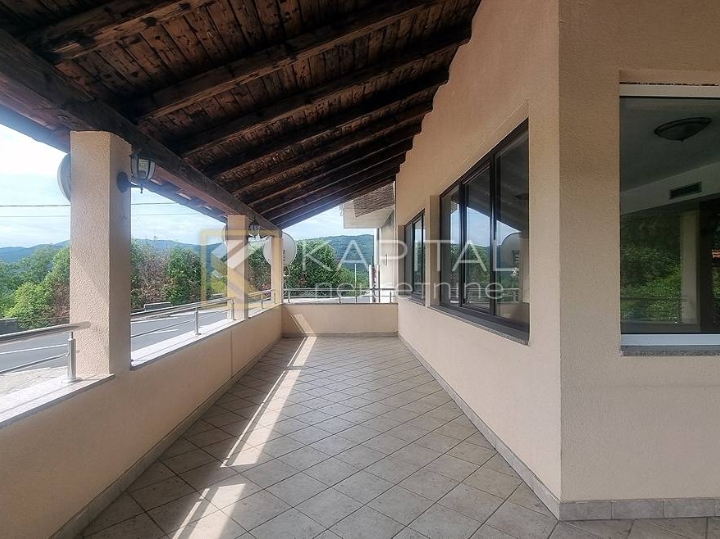 Matulji, poslovno-stambena zgrada, 780 m2