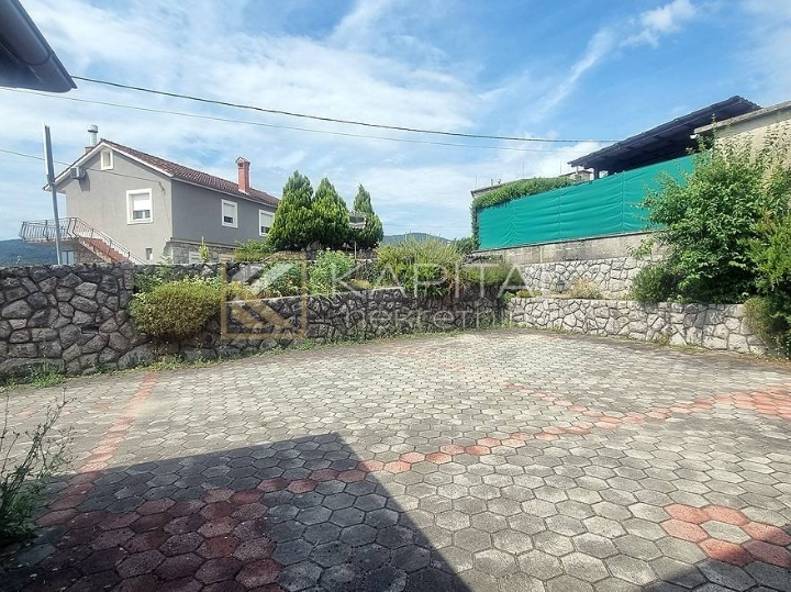 Matulji, poslovno-stambena zgrada, 780 m2