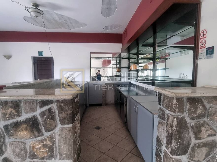 Matulji, poslovno-stambena zgrada, 780 m2