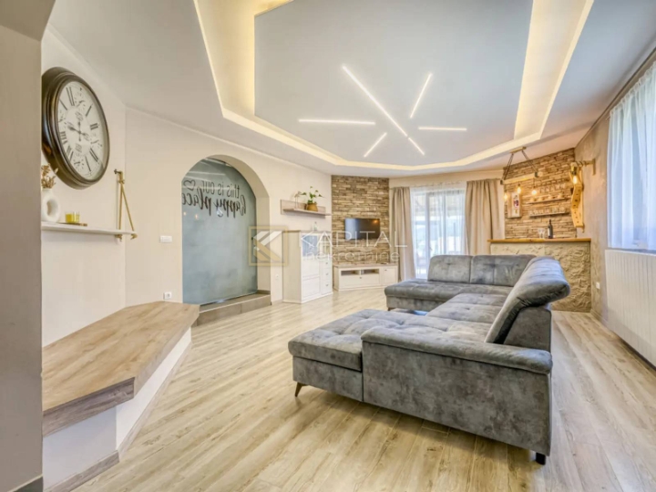 Kastav, nova samostojeća kuća, bazen