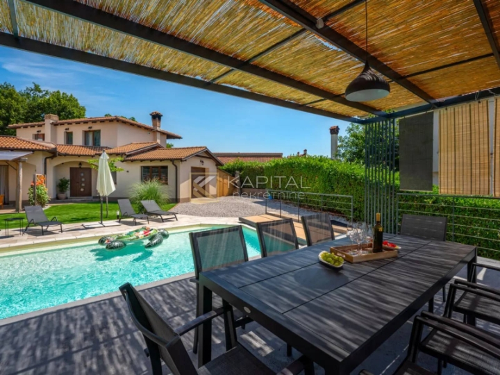 Kastav, nova samostojeća kuća, bazen