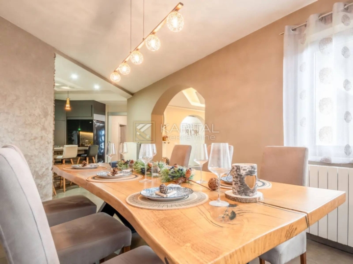 Kastav, nova samostojeća kuća, bazen