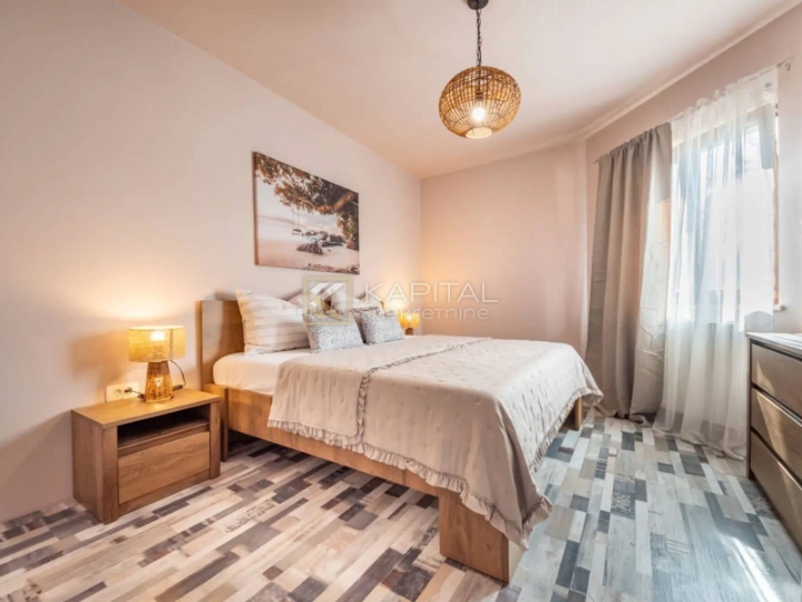 Kastav, nova samostojeća kuća, bazen