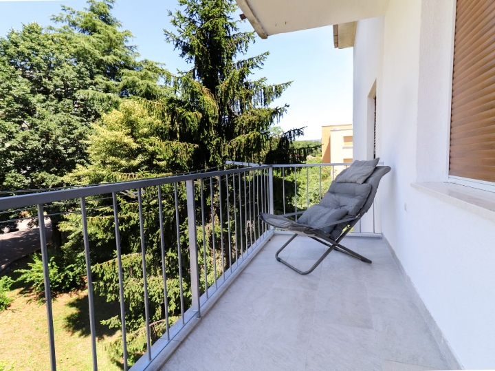 Opatija, moderan 1S+DB, 2 balkona
