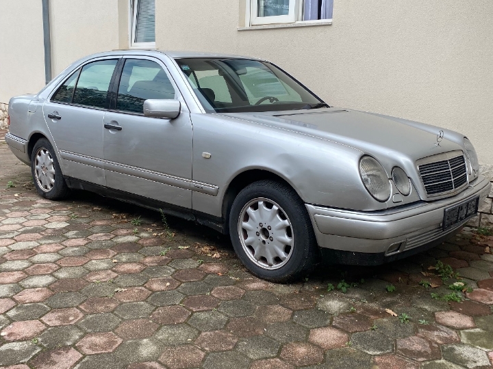 Mercedes E 320 Elegance, 1997. god.