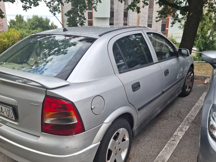 Opel Astra 1.7 dti, dizel 2003.  god.