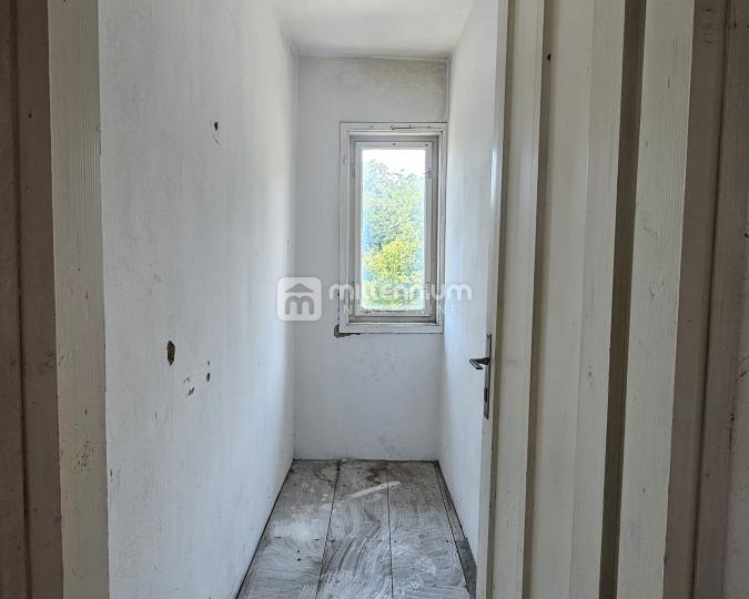 Gorski Kotar, Vrbovsko, 162 m2, velika okućnica